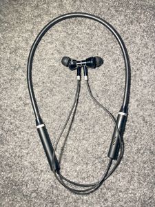 Riviera Company Neckband