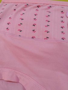 2015 -- breathable fabric cotton panty