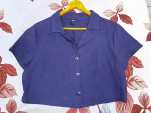 Oversized crop shirt