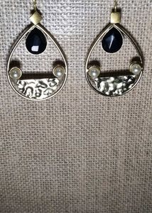 Gold Tone Black Stone Pearl Earrings