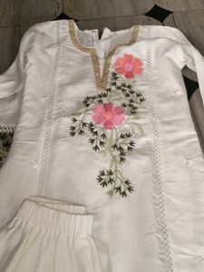 Embroidered White Salwar Kameez