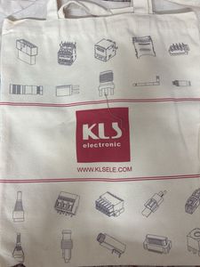FREE TOTEBAG WITH IT!!Toshiba Laptop Sleeve Case