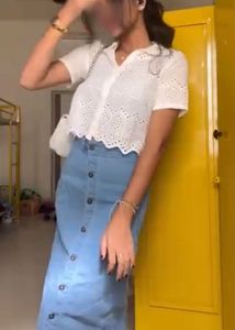 Chic White Broderie Anglaise Crop Top
