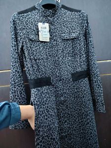 Chic Leopard Print Button-Up with zip Bodycon dres