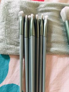 Unused Professional Makeup Brush Set of 13😍