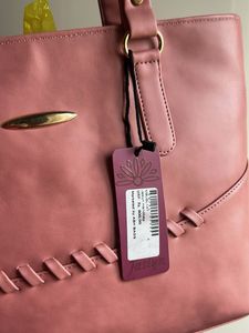 Super spacious handbag in pink