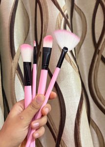 💕 Pink Makeup Brush Set with Beauty Blender