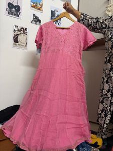Elegant Pink Embroidered Kurta