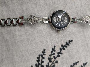 Elegant Women's Watch with Rhinestones