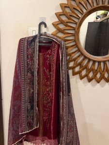 Meroon Pakistani Suit