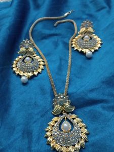✨ Golden polish pendant set Jewellery se