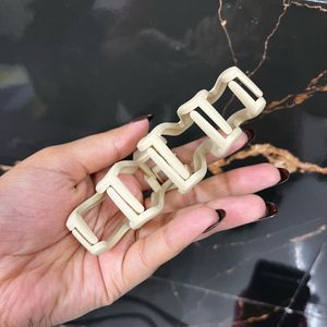 Chic Hair Claw Clip