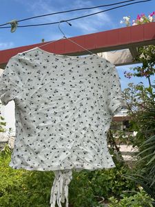 Floral Tie-Front Cropped Top