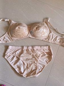 Elegant Bra &amp; Panty Set