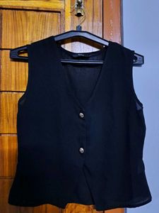Chic Black Sleeveless Vest Top