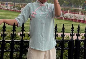 Charming Cherry Blossom Chinese top