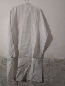 Men's White Embroidered Kurta