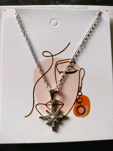 Sparkling Necklaces for Everyday Elegance