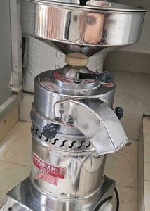 Commercial Grinder Machine