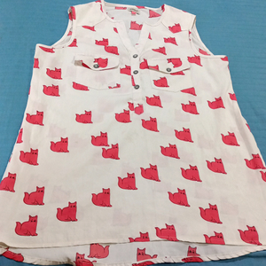Chic White Cat Print Sleeveless Blouse