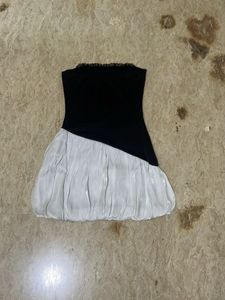 Chic Black &amp; White Strapless Dress