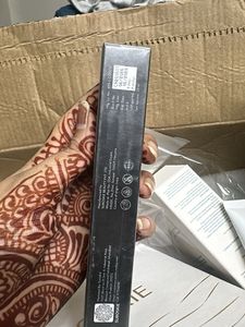 Suroskie Frizz Fix Hair Finishing Stick