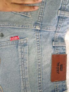 Light Wash Denim Jeans