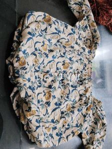 Floral Print Long Sleeve Top