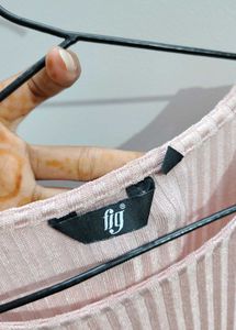Fig Ribbed Pink Top With Wide Half Sleeves
