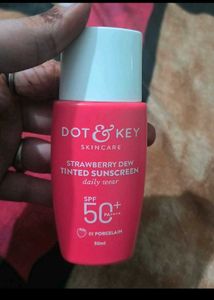 Dot & Key Strawberry Dew Tinted Sunscreen SPF 50 P