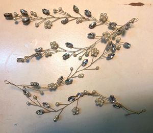 Elegant Pearl & Crystal Hair Accessories (4pcs)