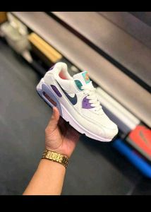 Nike Air Max 90 Sneakers