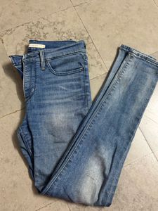 Levi’s Shaping Skinny Jeans