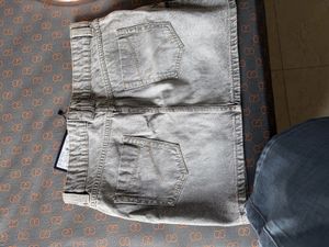 shorts noun 32
