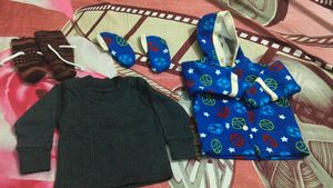 Cute Baby Print Hoodie and warmers with boots