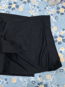 Stylish Black Leggings with Mesh Detail
