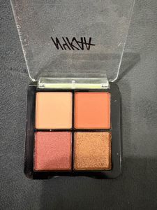4 Color Eyeshadow Palette