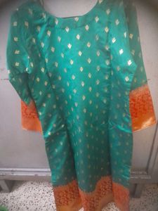 Elegant Green &amp;Red KurtaPant Set
