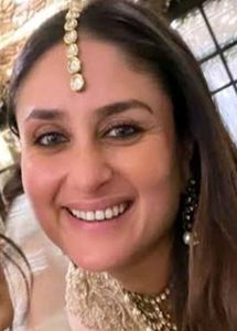 Kareena Inspired Earrings With Tikka