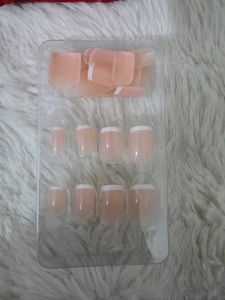 💅French Tip Press-On Nails💅