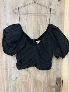 Chic Black Puff Sleeve Ruched Top