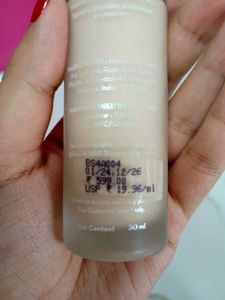 Mamaearth Glow Serum Foundation With Vit C