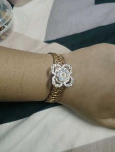 Sparkling Flower Bracelet