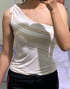 Chic One-Shoulder Top
