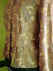 New Vintage Floral Print Button-Up