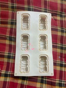 Novelty Soap Mold - 6 Cavity Design