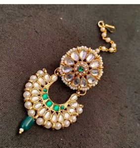 Exquisite Kundan Maangtika