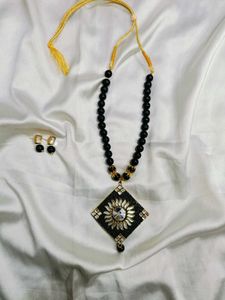 Elegant Black Beaded Necklace &amp; Earring Set