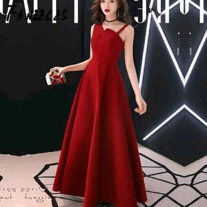 Red Gown ( Long Dress ) XS