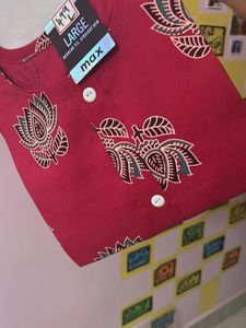 Maroon Printed Kurta with Buttons